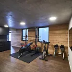 Rytola, Modern & In Dağ evi *