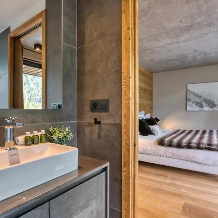 Rytola, Modern & In * Chamonix